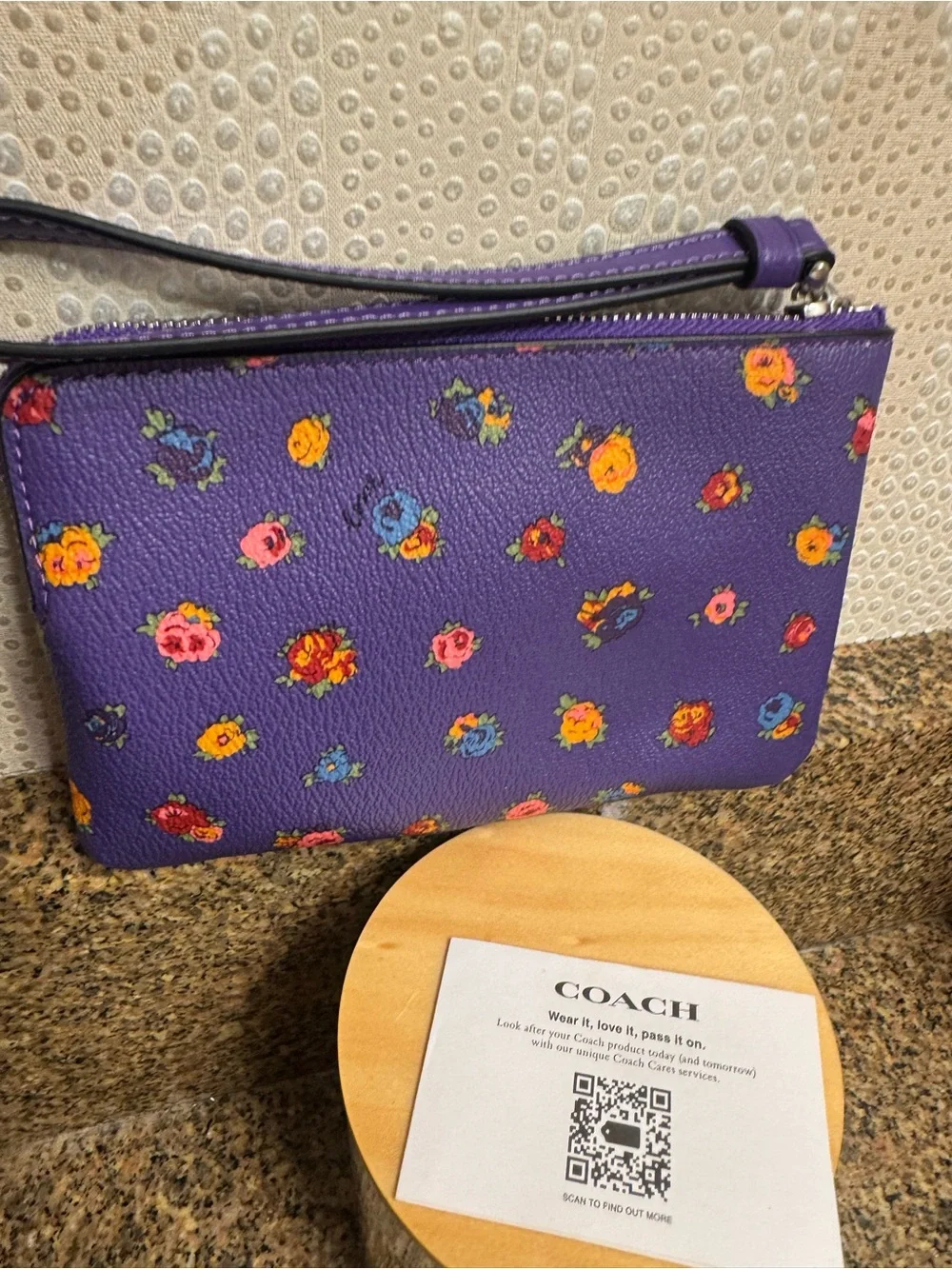 COACH Purple Floral Leather Wristlet‎ Corner Zip nwot  wallet credit card